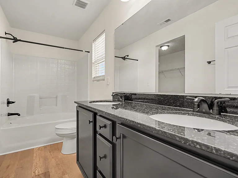 201 Buckboard Ln — Photo 15