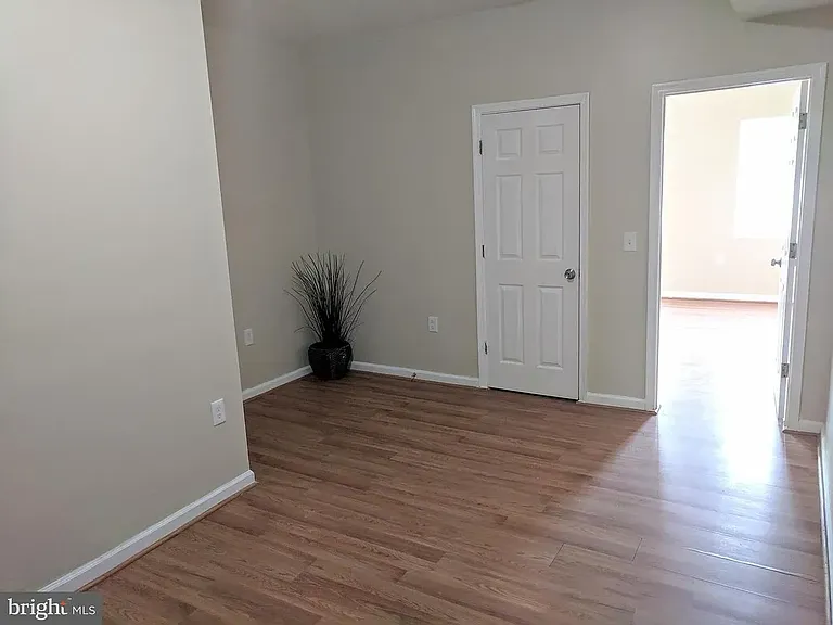 2444 Druid Hill Ave — Photo 16