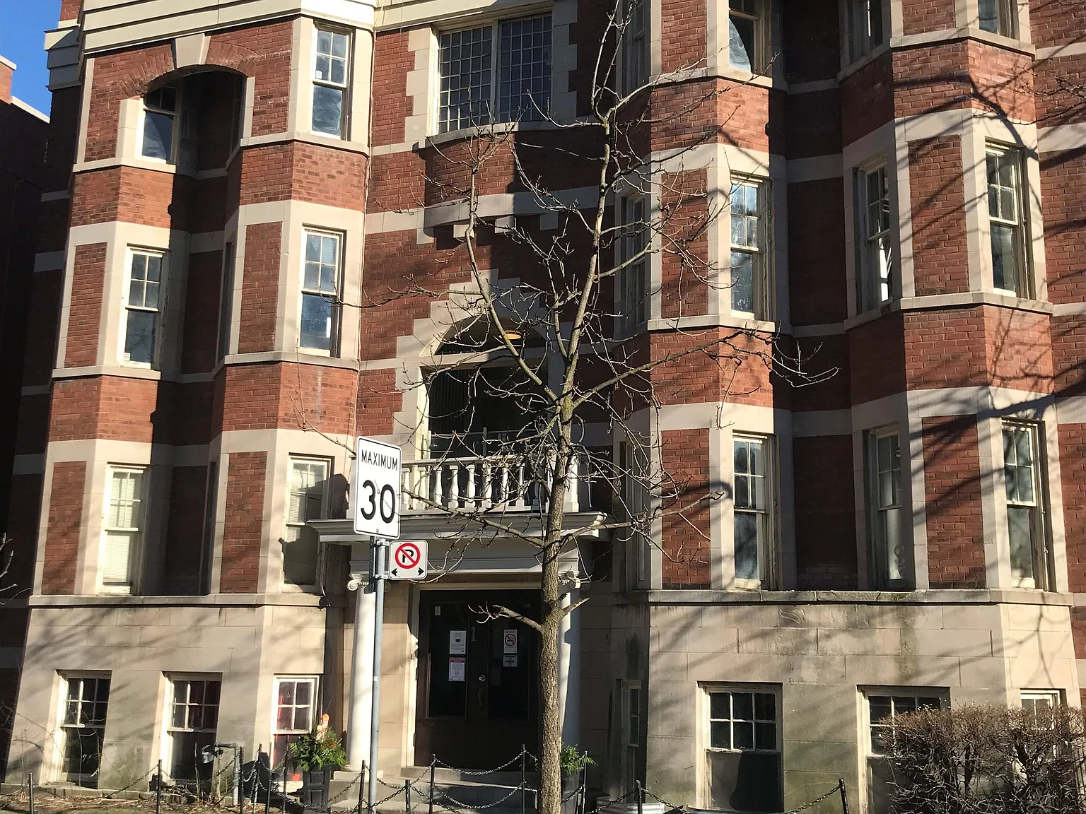 1 Glen Road — Photo 4