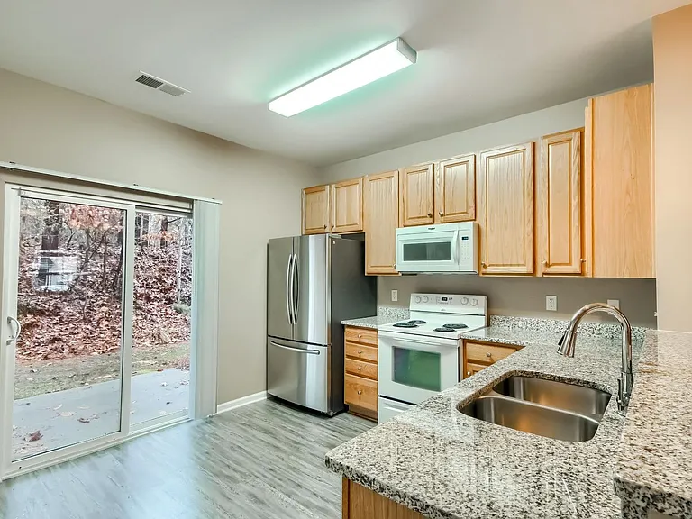 1037 Constitution Park Blvd — Photo 4