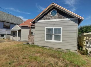 45 SW High St, Newport, OR 97365