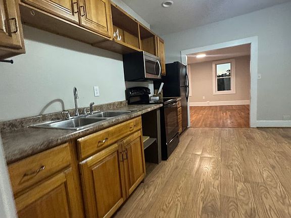 4th image of 113-115 Laurel Ave #2