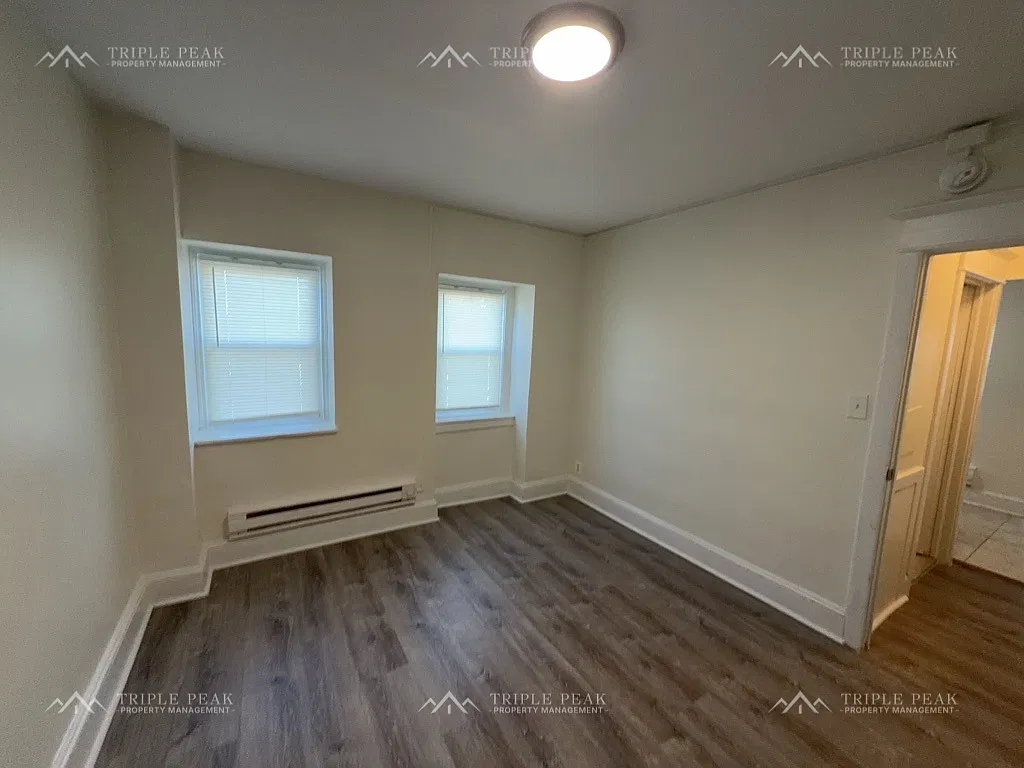 42 Brandon Rd — Photo 3