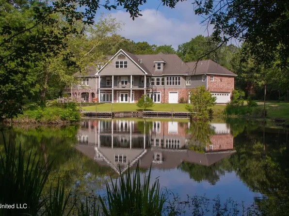 8 Carters Grv, Jackson, MS 39211