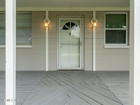 3rd image of 215 HILLTOP Drive