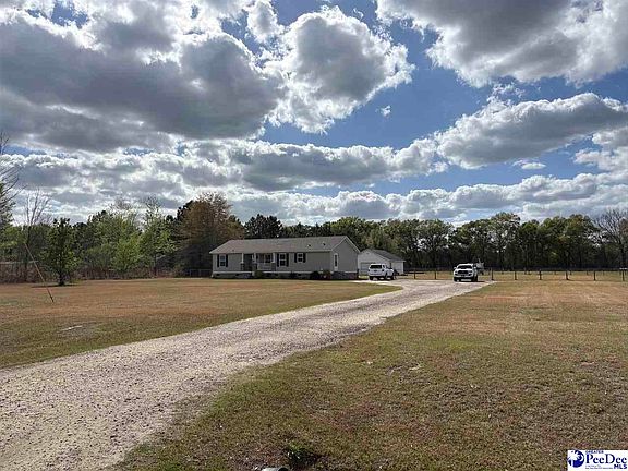 3rd image of 545 Cowpath Rd