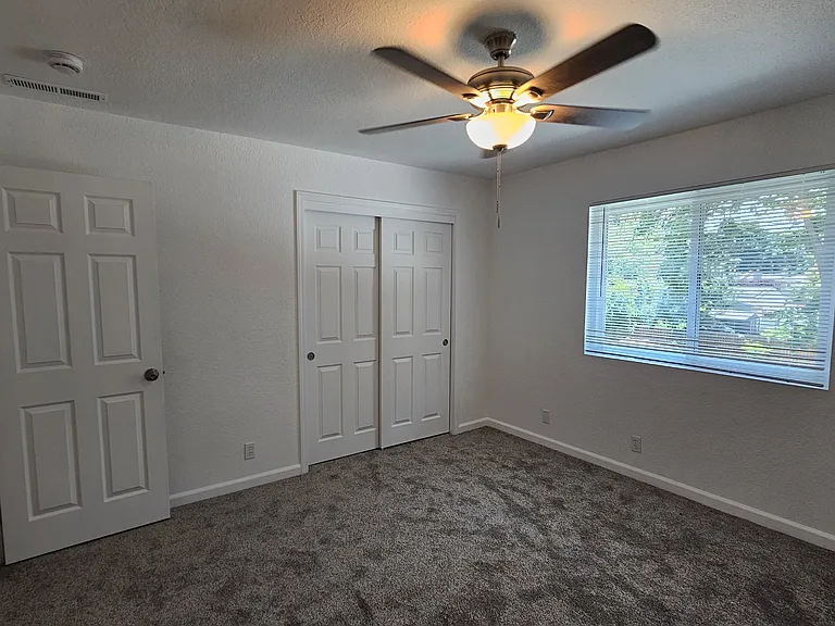 835 W 4th Ave — Photo 26