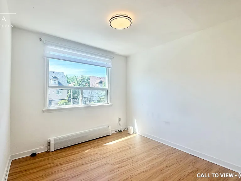 5124 Dundas St W #2 — Photo 6