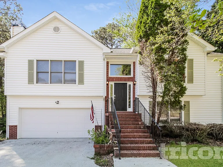 1320 Timber Walk Dr — Photo 1