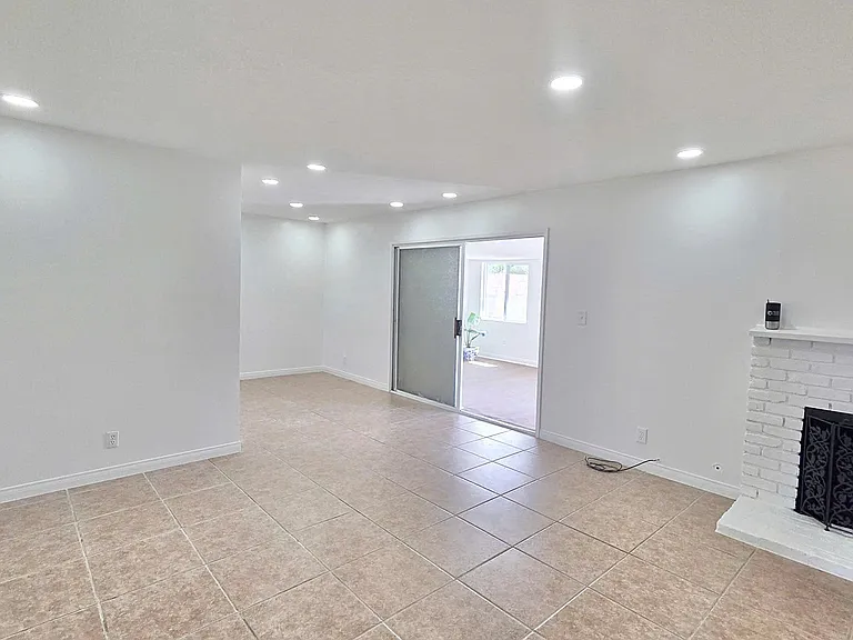 12472 Topaz St — Photo 4