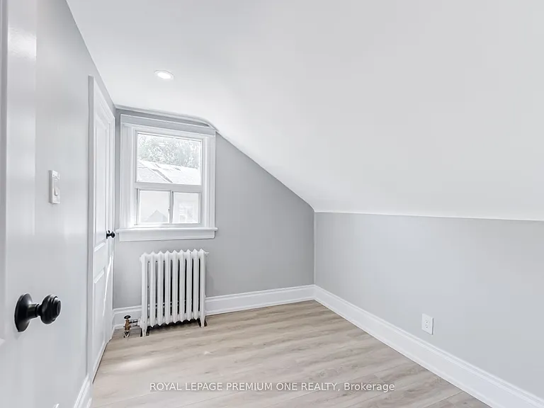 79 25th St #2 — Photo 27