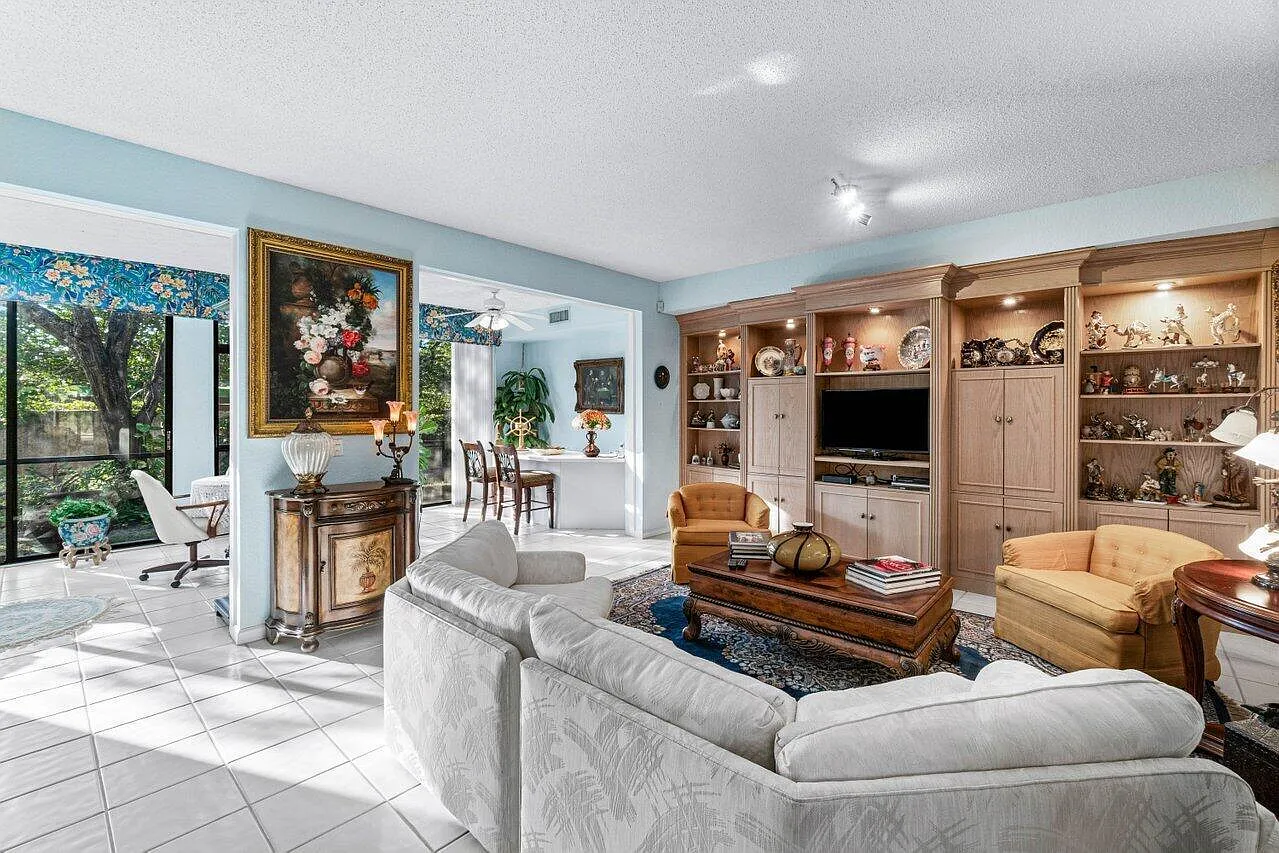 2 bed, 2.0 bath, 1998 sqft, $3,800 — Photo 4