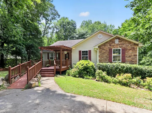 7912 Ritter Dr, Charlotte, NC 28270