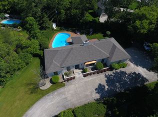 15555 Hearthstone Dr, Mishawaka, IN