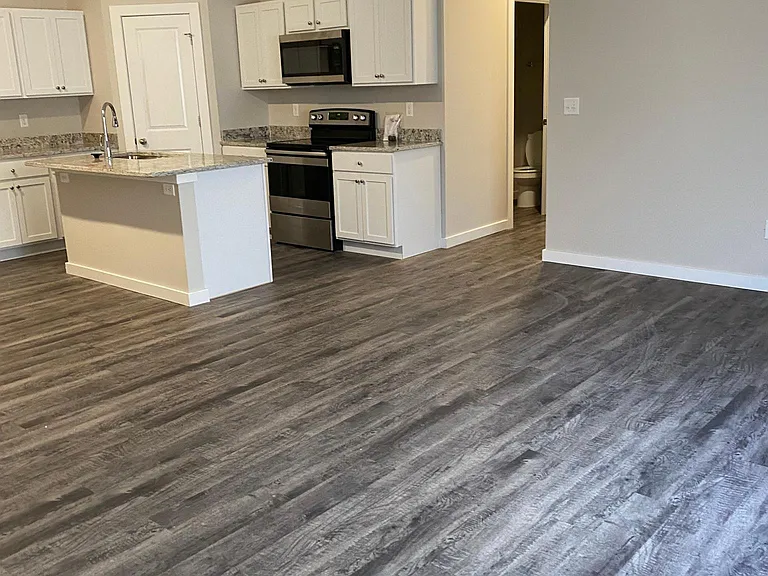 560 E Martens Dr — Photo 8