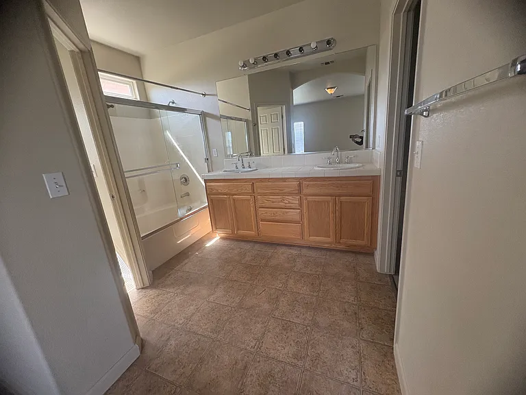 614 Mosburg Loop — Photo 14