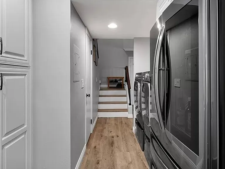 27128 Hidaway Ave #4 — Photo 4