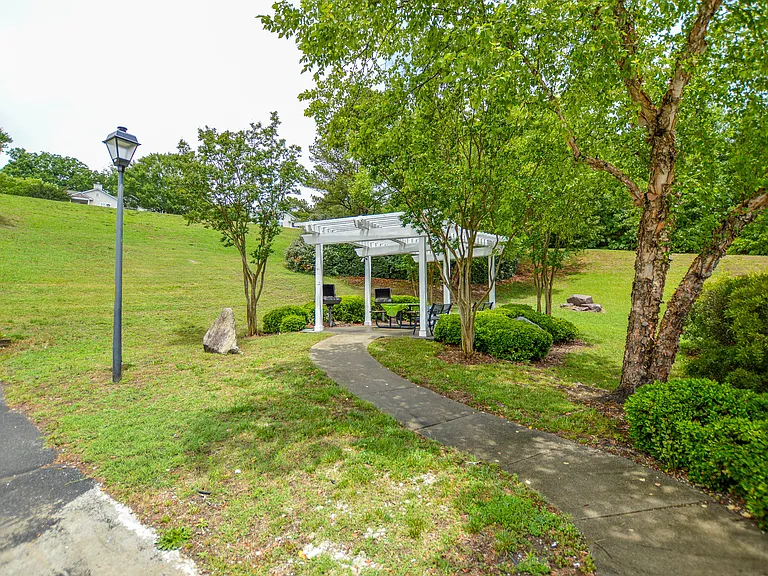 9823 Hyde Glen Ct — Photo 39