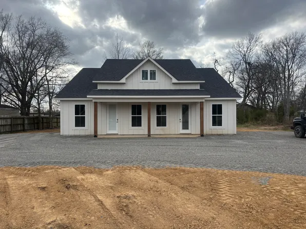 210 Broadway St, Mangham, LA