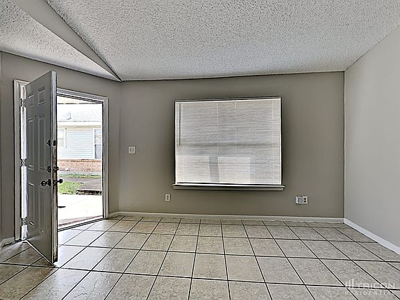 4th image of 3135 Boynton Dr