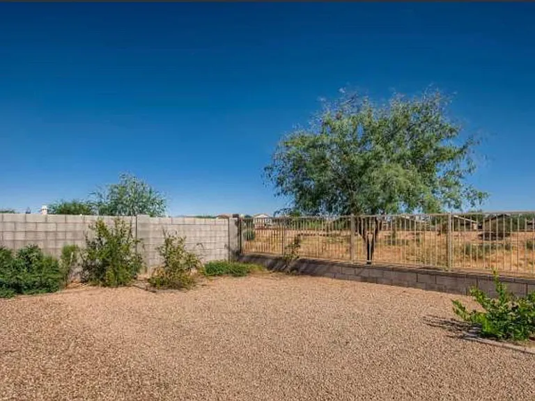 35359 N Donovan Dr — Photo 15