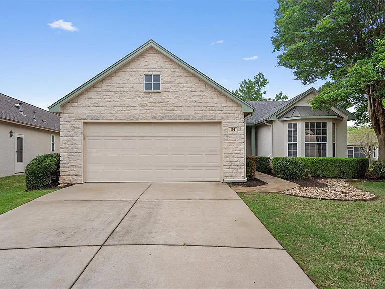 109 Anemone Cir — Photo 2