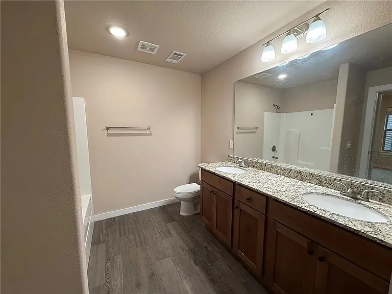 522 Vee St #522 — Photo 3