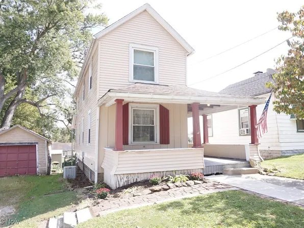 223 21st St NW, Barberton, OH 44203