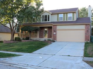 8719 Renfrew St, Powell, OH 43065