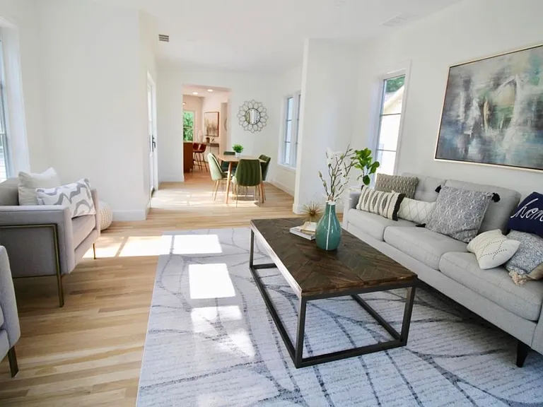 436 Broadway E — Photo 18