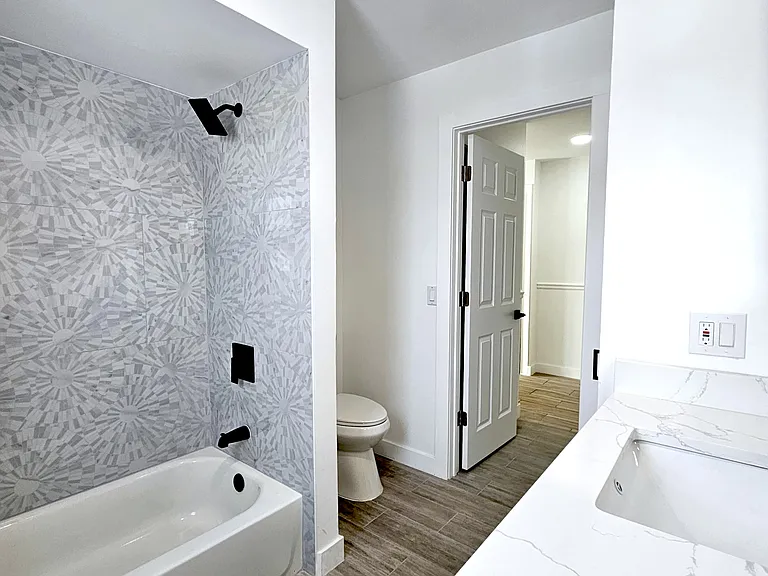 2nd Full Bathroom