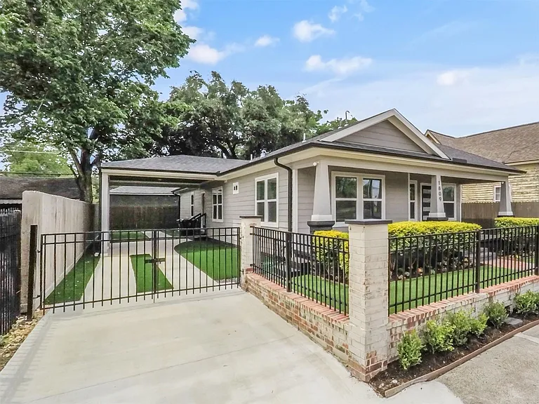 1809 Hardy St — Photo 3