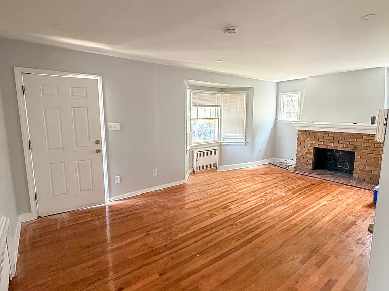 331 Delaware Ave — Photo 5