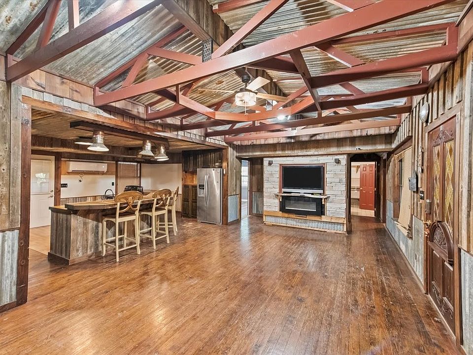 1st image of 109 Bluebonnet Dr