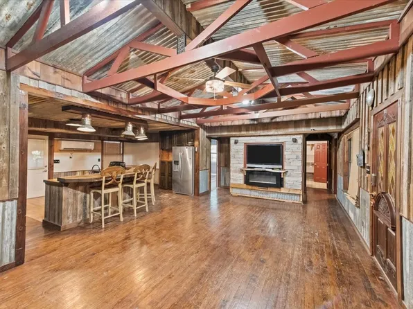 109 Bluebonnet Dr, Whitney, TX 76692