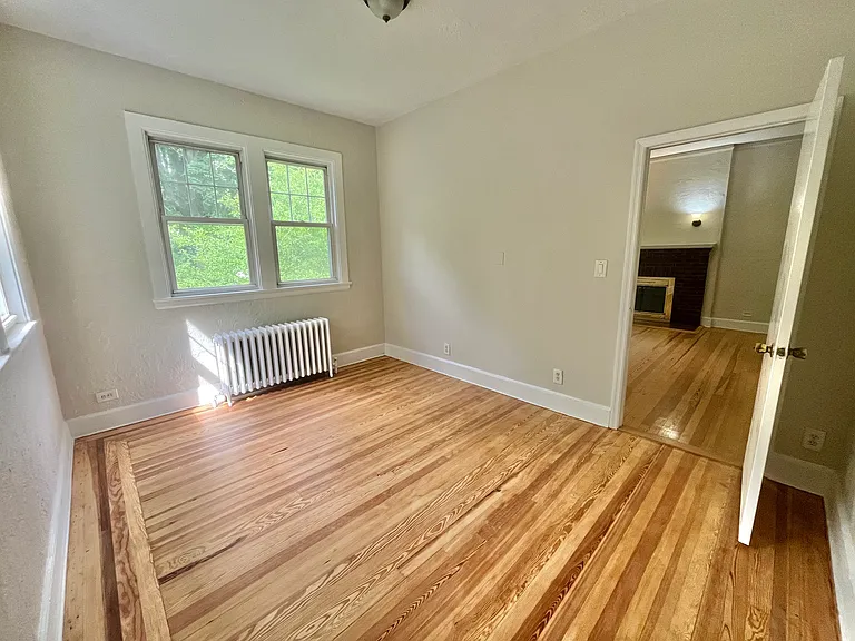 Lester Pl — Photo 8