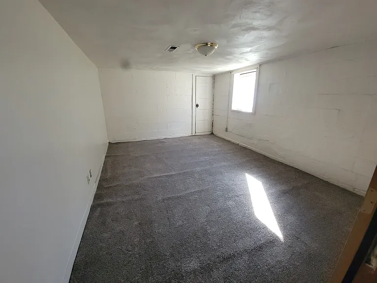 1242 Claremont St — Photo 14