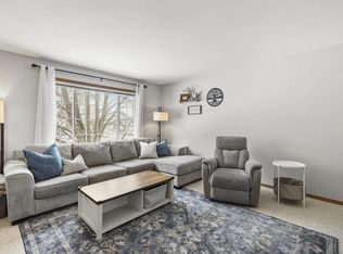 5121 Ridge Oak Drive, Madison, WI 53704