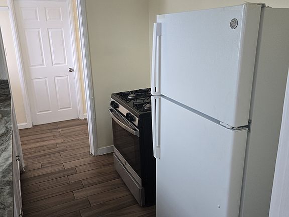 4th image of 6006 Martin Luther King Jr Blvd APT 4