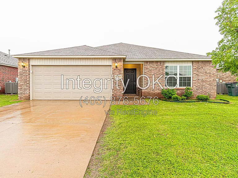 13233 Bridgewater Dr — Photo 1