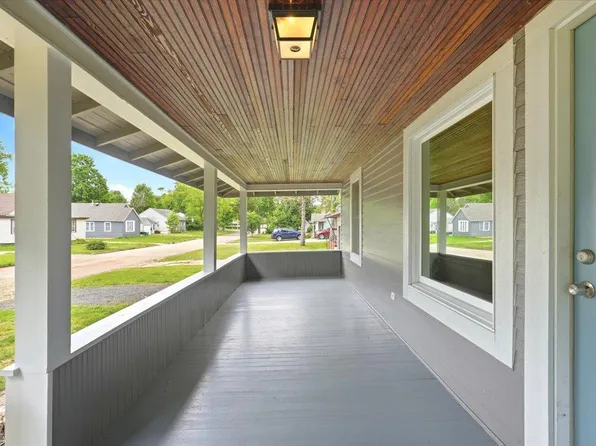 538 N Pearl St, River Falls, WI 54022