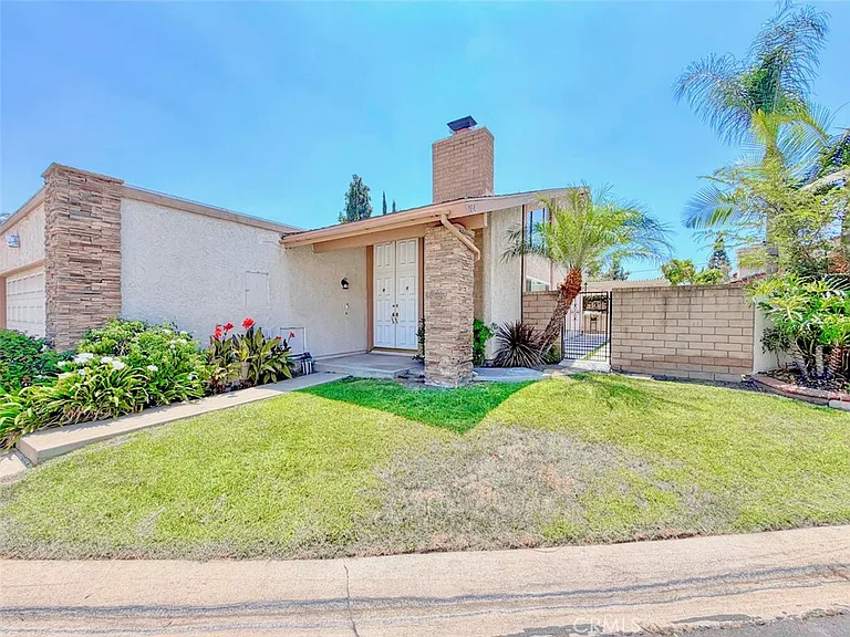 2134 N Pami Cir — Photo 1