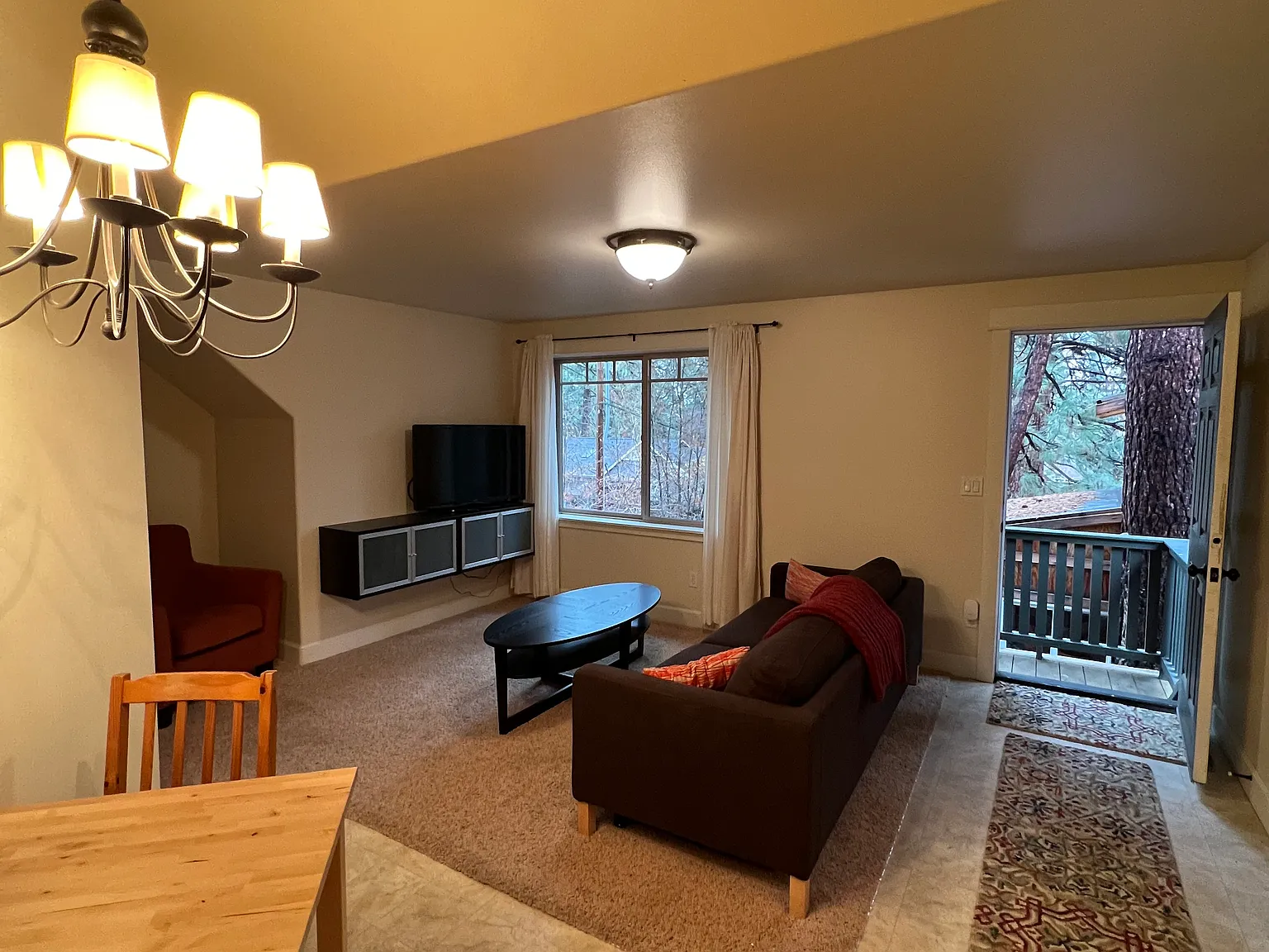 1 bed, 430 sqft, $1,900 — Photo 2