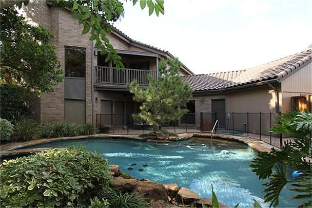 1st image of 1719 Woodland Park Dr