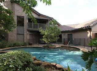 1719 Woodland Park Dr, Houston, TX 77077