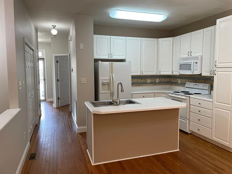 802 Carved Oak Dr — Photo 5