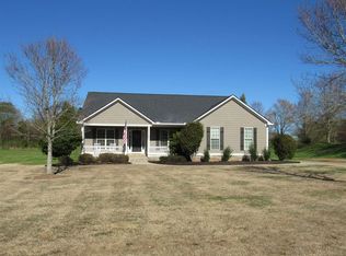 14 Stillmeadow Dr, Commerce, GA 30529