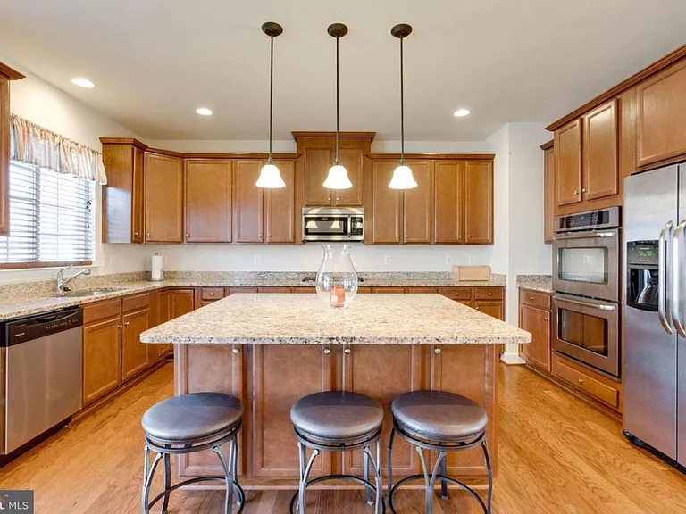 Danridge Manor Dr — Photo 8