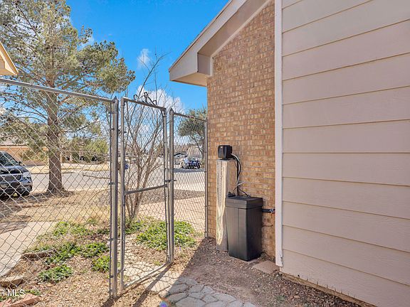 5th image of 10935 Yogi Berra Dr
