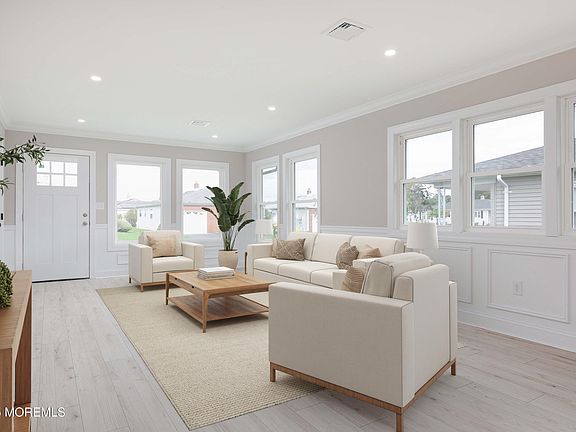 5th image of 48 Harrington Drive S